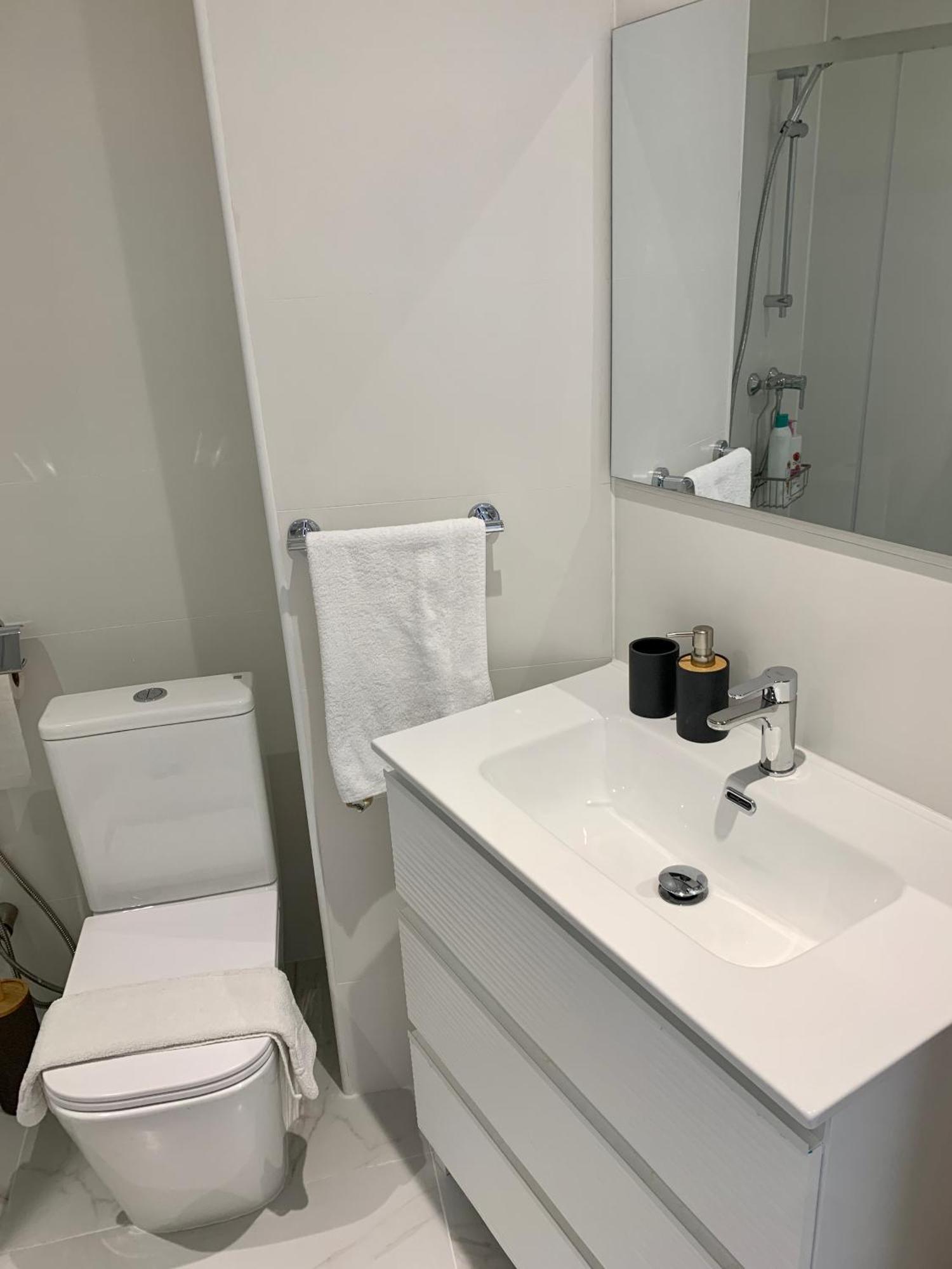 Elegant Studio With Pool And Seaview Torremolinos Exteriör bild